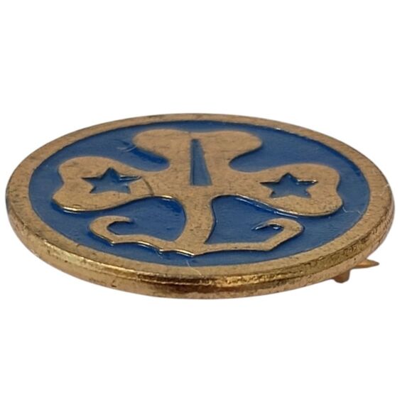 Vintage Girl Scouts Trefoil Pin World Association Blue Enameled Gold Tone R - Picture 7 of 13